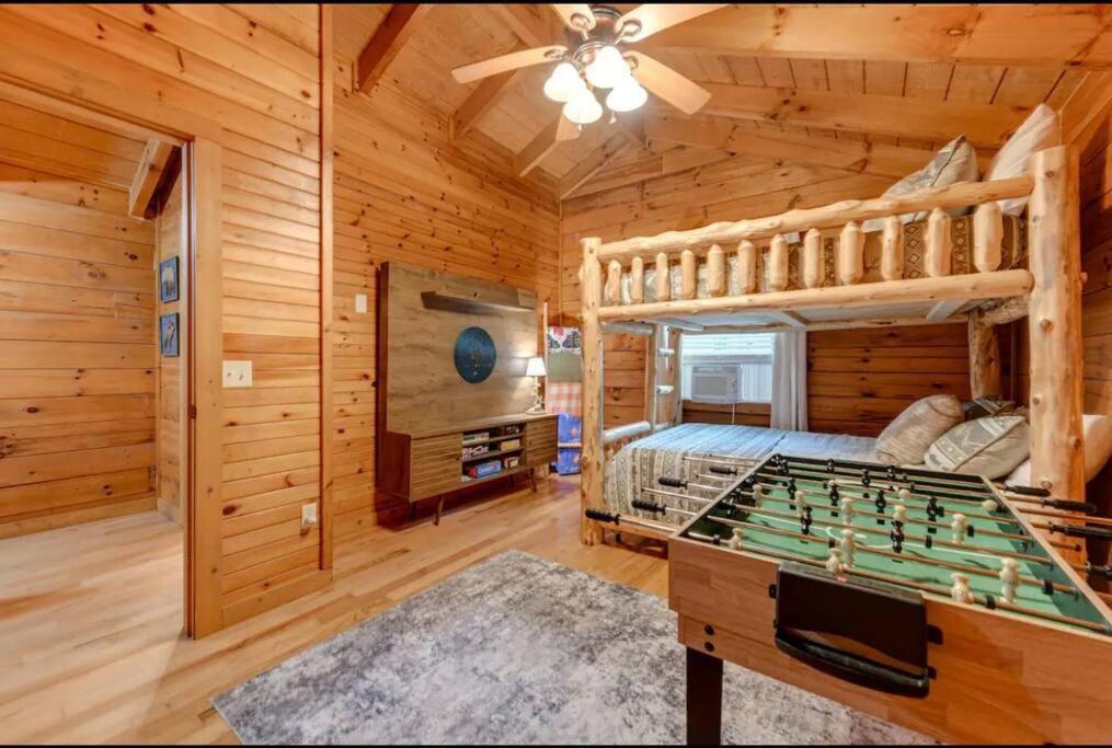 Cozy Creekside * Waynesville