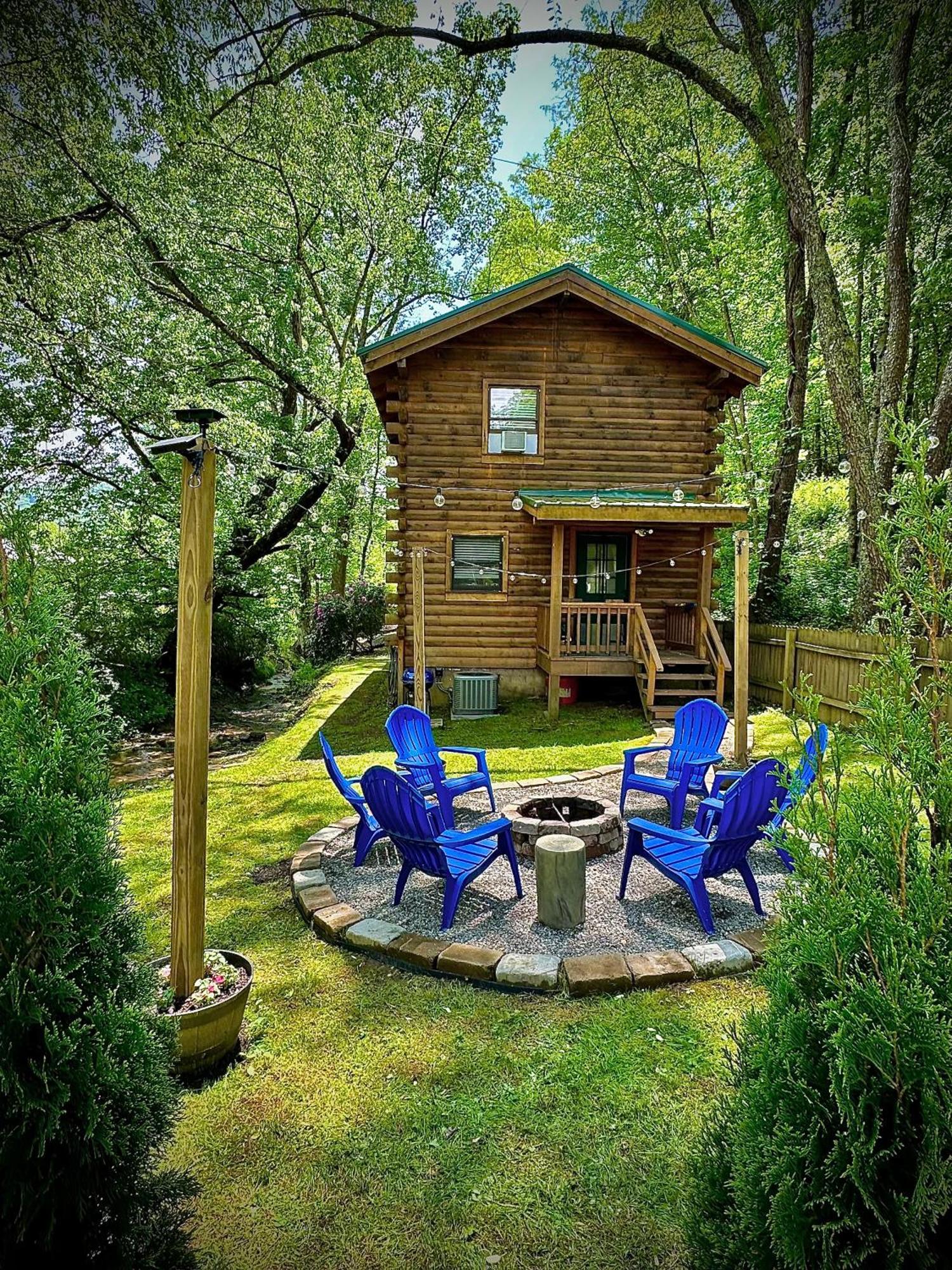 Cozy Creekside Waynesville